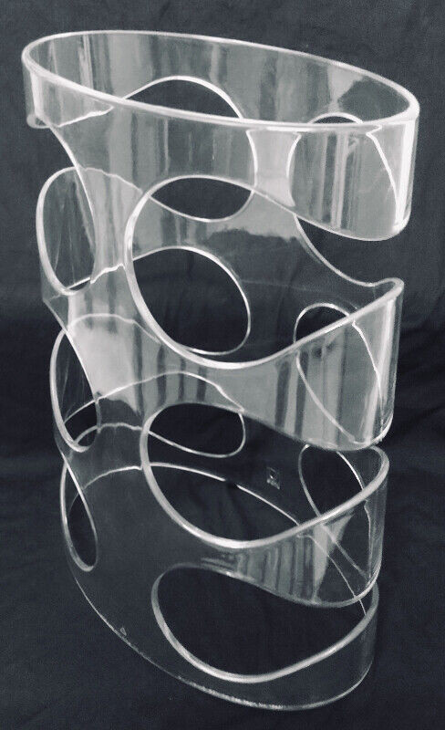 6 Bottles Umbra Grapevine Acrylic Wine Rack color Clear Home Decor Accents Stratford Kijiji Classifieds