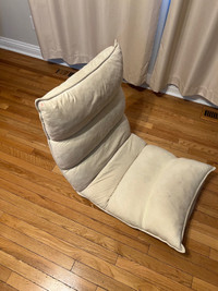 Adjustable floor chair