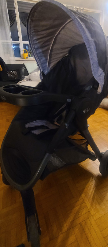 Graco traveling system in Strollers, Carriers & Car Seats in City of Toronto - Image 3