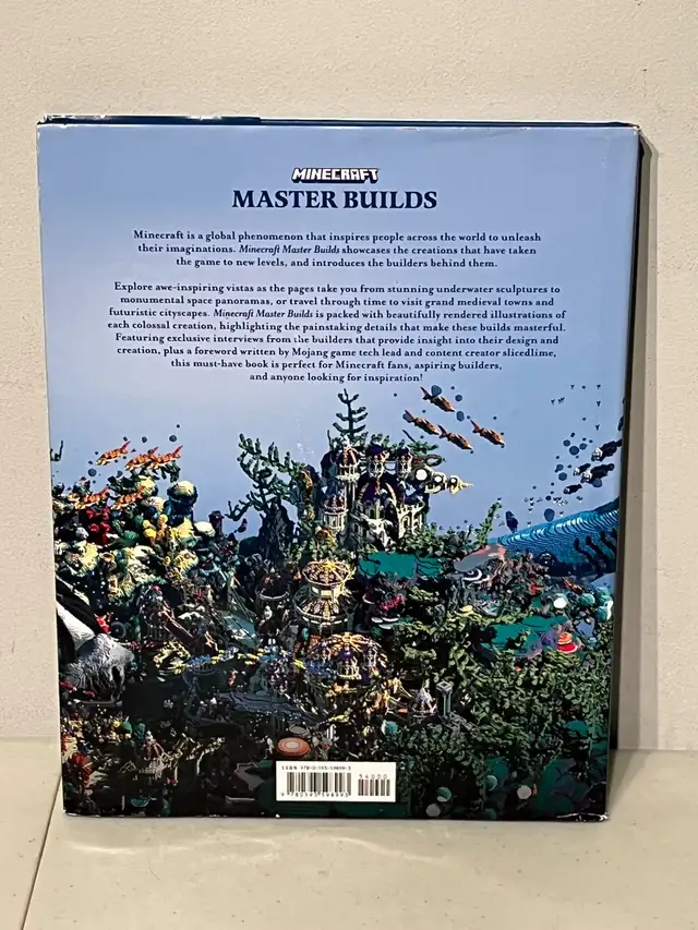 Minecraft Master Builds Hardcover Book in Children & Young Adult in Ottawa - Image 3