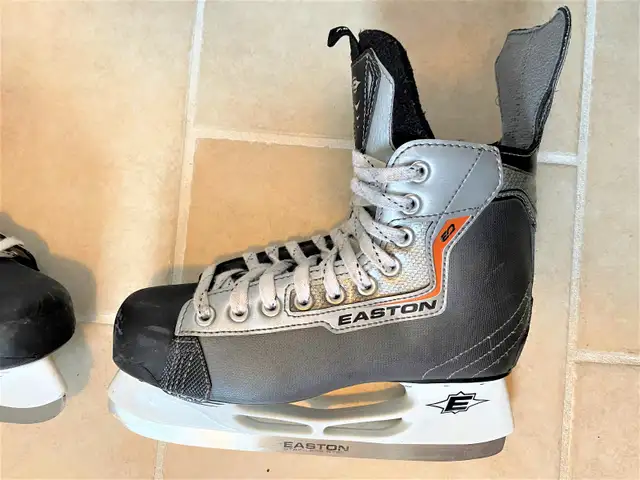 Easton Hockey Skates Patins Mens Shoe Size 8.0-8.5 US Hommes63009266961281121