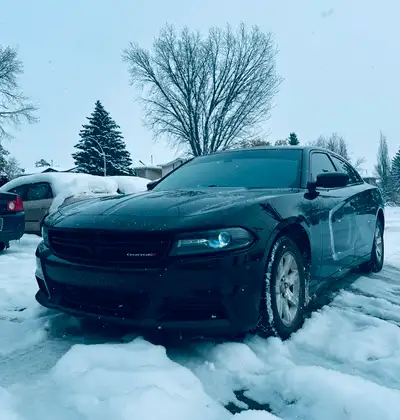 2019 Dodge Charger SXT – Looks & Drives Like New! Selling my 2019 Dodge Charger SXT in black. It has...