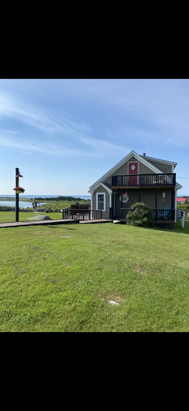 OCEANFRONT HOUSE & COTTAGE FOR SALE in Houses for Sale in New Glasgow - Image 19