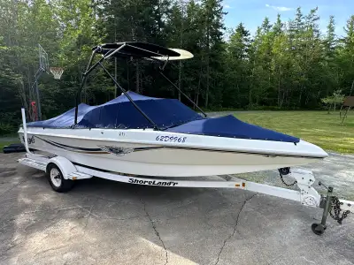 Great condition. 2001 Tige 21i ia a 21-foot direct-drive ski and wakeboard boat. Powered by a MerCru...