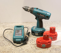 1/2" Makita 18v cordless hammer drill w/ charger+2 new batteries