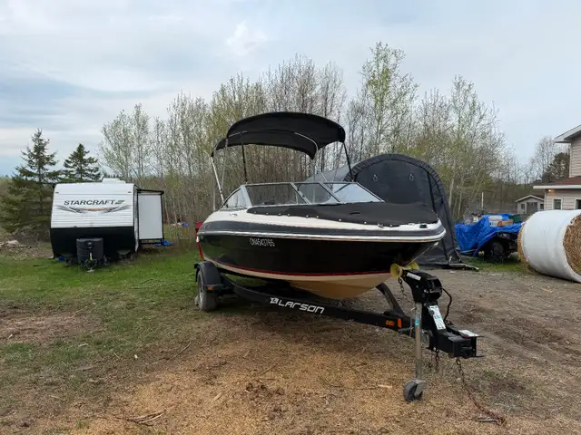 2014 18’ Larson Boat and Trailer in Powerboats & Motorboats in Sudbury - Image 7