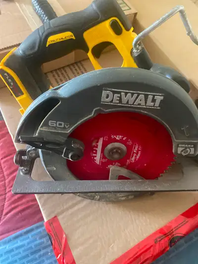 Dewalt cordless  flexvolt Brushless  skills saw, View more