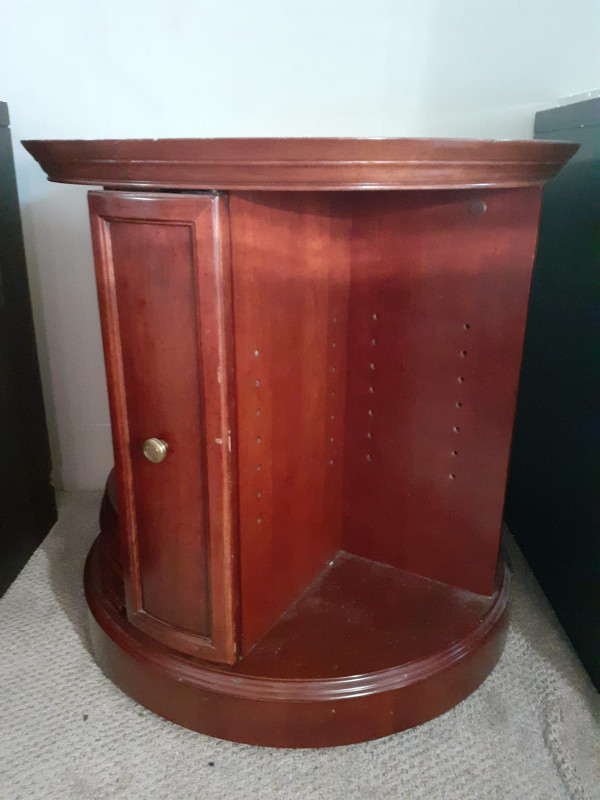 I deliver! Vintage Revolving Circular End table in Arts & Collectibles in St. Albert
