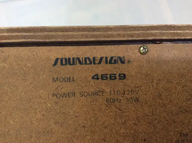 SounDesign Classic 4669 AM/FM Stereo 8 Track in Stereo Systems & Home Theatre in Mississauga / Peel Region - Image 9