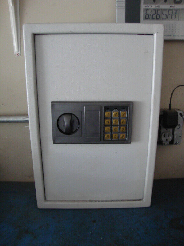 Electronic Key press/safe in Other Business & Industrial in Cole Harbour