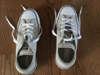 NEW PRICE: Converse sneakers