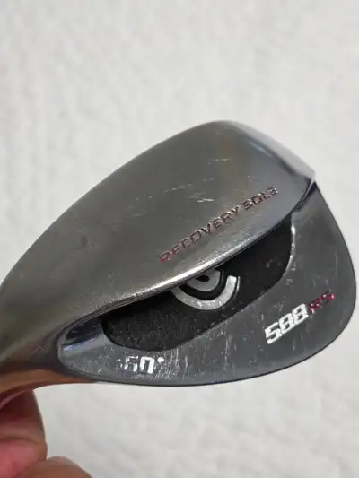 Selling used Cleveland Lob Wedge . Recovery Sole makes it easy to get out of bunkers. Winn W6 Grip