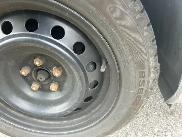 Buy Used Winter Tires (used only this past winter 2025/2026) in Tires & Rims in Mississauga / Peel Region - Image 4