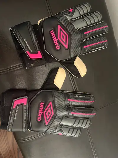 Umbro Soccer Gloves , View more