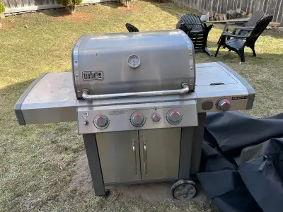 I'm selling a Weber Genesis II BBQ in good condition, perfect for grilling enthusiasts. This grill h...