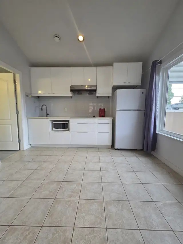 Richmond Southarm 1-Bedroom w/ Huge Covered Deck – ALL UTILITIES in Long Term Rentals in Delta/Surrey/Langley - Image 2