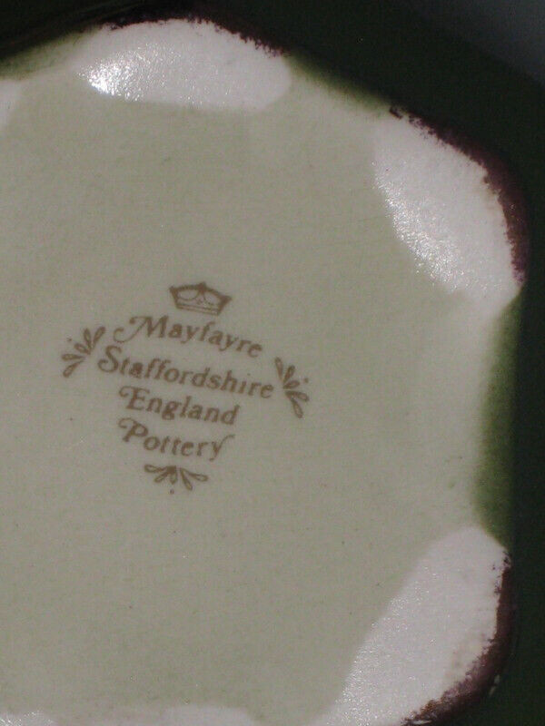 Vintage Staffordshire England Pottery in Home Décor & Accents in Oakville / Halton Region - Image 3