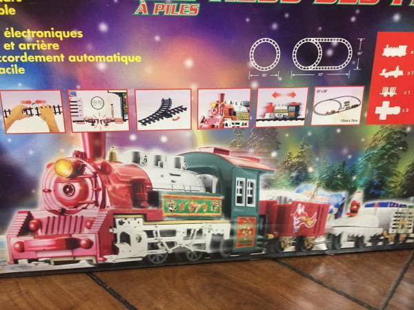Holiday Express Train Electronic Sound Battery Operated Ruff N T in Toys & Games in Burnaby/New Westminster - Image 3