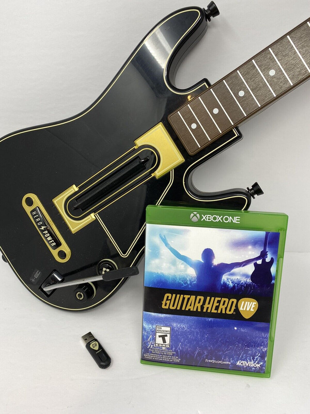 Xbox One Guitar Hero Live - Guitar, Game and DONGLE dans XBOX One  à Cambridge - Image 2