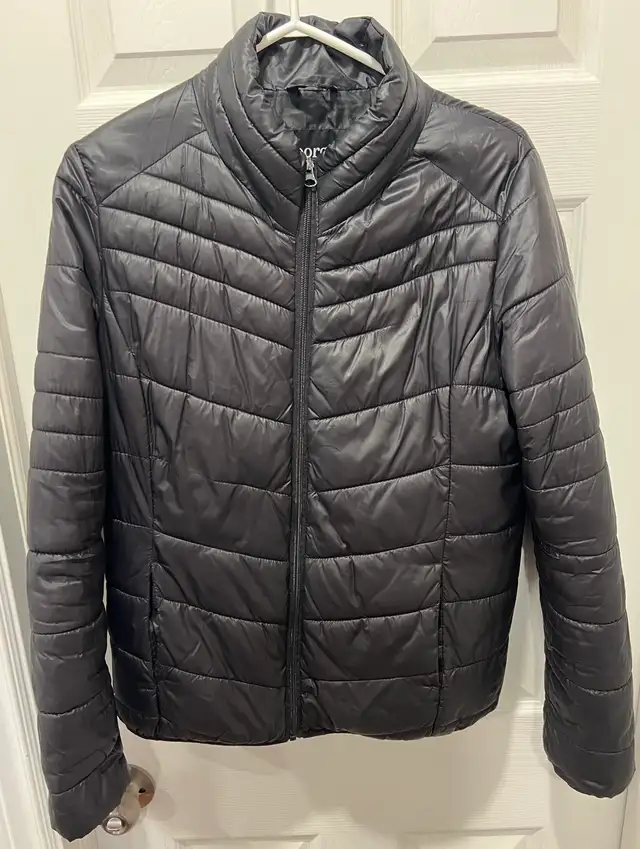 Women’s Puffer Jacket in Women's - Tops & Outerwear in Markham / York Region - Image 2