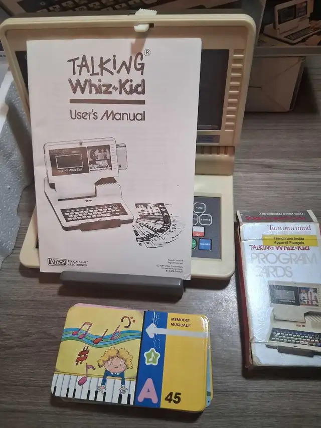 ordinateur portable éducatif vintage VTech Talking Whiz Kid 1987 in Arts & Collectibles in Laurentides - Image 4
