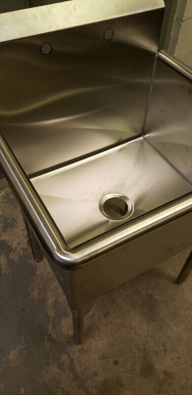 New Canadian Made Single Compartment Sink (Multiple avail) in Industrial Kitchen Supplies in Winnipeg - Image 2