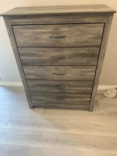 Ashley Furniture 5-Drawer Dresser, View more