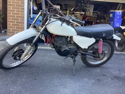 Selling a vintage 1980 Yamaha MX 100 dirt bike, perfect for collectors or restoration enthusiasts. T...