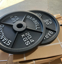 1$ /lb-Barbell iron cast weight plates/plaques de poids en fer