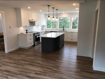 Beautiful new 1000 Sq ft apartment