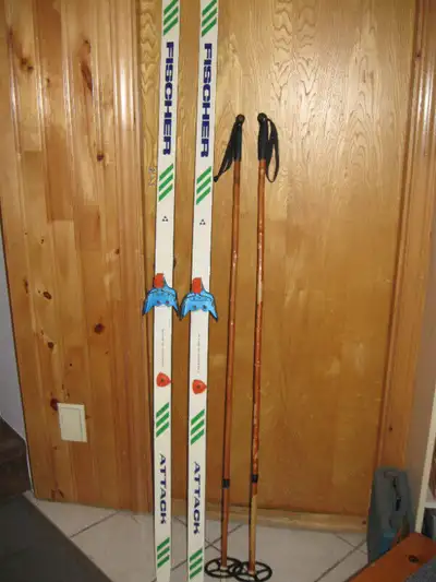 ski de fond fischer fixation a trois pins 190 cm avec battons, View more