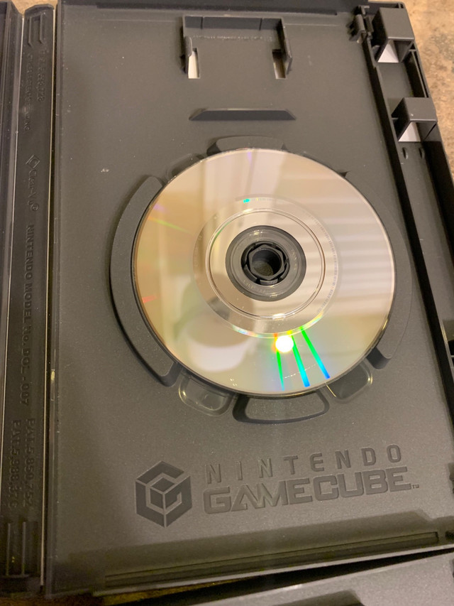 Shark Tale GameCube  in Older Generation in Kitchener / Waterloo - Image 4