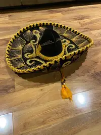 Vintage Mexican Sombrero Mariachi Hat Velvet Black Gold Sequin