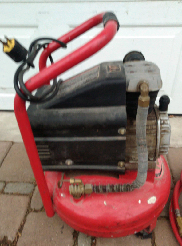 2.5HP 4 Gallon 125 Psi Pancake Air Comp & finishing nail gun in Power Tools in Barrie - Image 4
