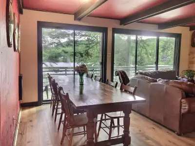 Chalet 4 saisons / Maison - Lac Beauport - Bord de lac, View more