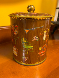 Vintage 1960s Decorative Tin Designed By Daher Made In England