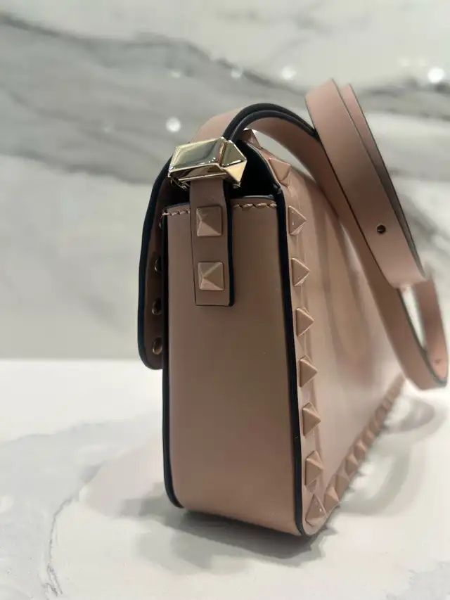 bag purse  in Women's - Bags & Wallets in City of Toronto - Image 5