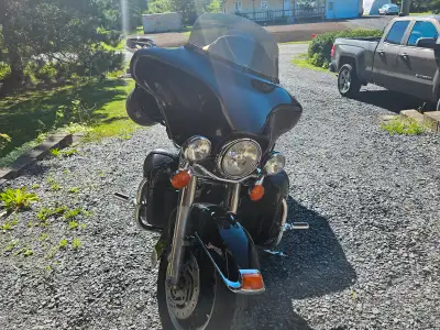 In good shape. Tour pack included. Maintemance always done at HD approved garage.
