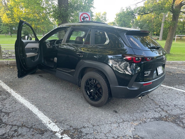 2025 Mazda CX-50 GS-L AWD — Lease Takeover | Low Rate | 23 Month — photo 4