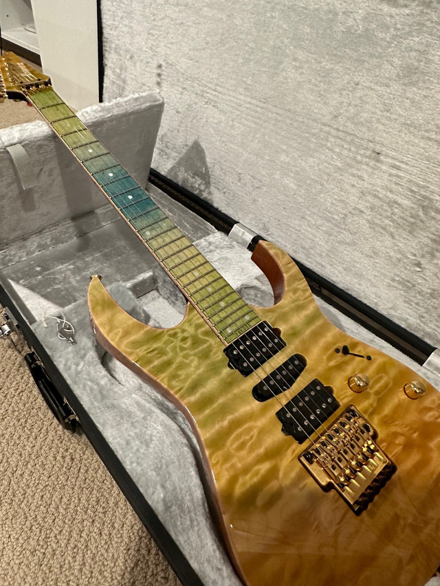 Ibanez j custom sylph sugi masterbuilt in Guitars in Hamilton - Image 2