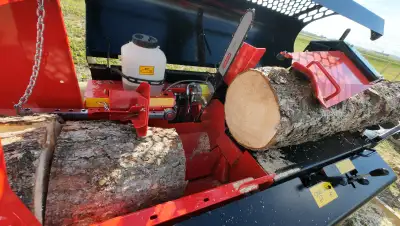 Making firewood is easier, faster and safer with Japa firewood processors. From personal to professi...