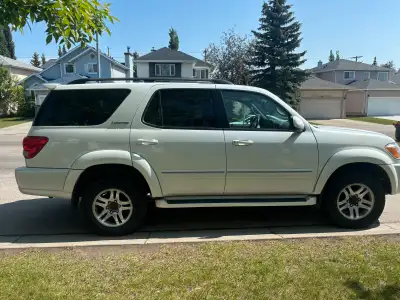 2006 Toyota Sequoia Limited In great shape 2 sets of tires 1 set of rims Command start All documenta...