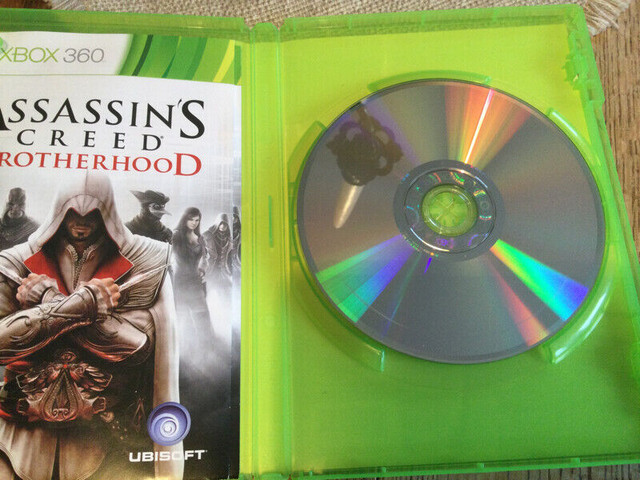 XBOX Assasin's Creed BROTHERHOOD jeu idée cadeau in XBOX One in Laval / North Shore - Image 4