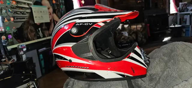 FULMER kids safety helmet in Other in Gatineau - Image 2