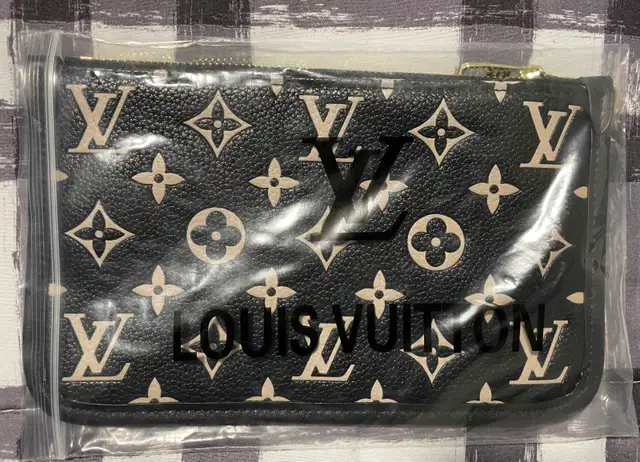 Louis Vuitton Replica Purse Bundle in Women's - Bags & Wallets in City of Toronto - Image 5