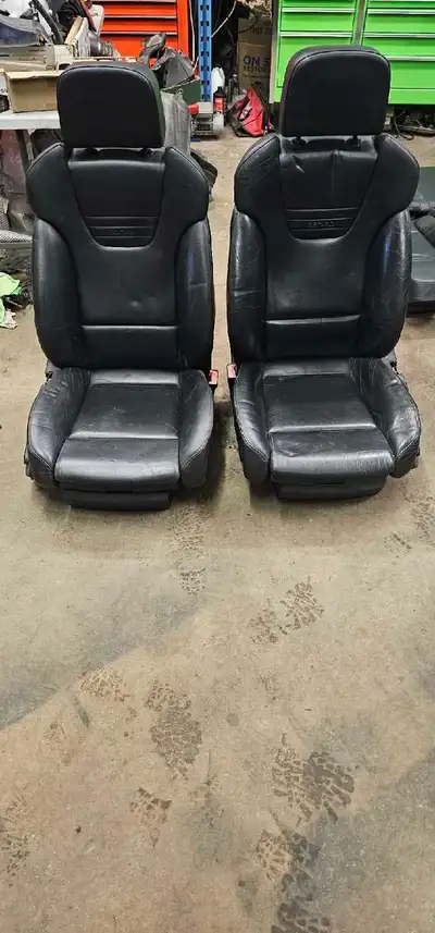 for sale complete set of recaro seats front and back in good shape no damage ***panda white / black...