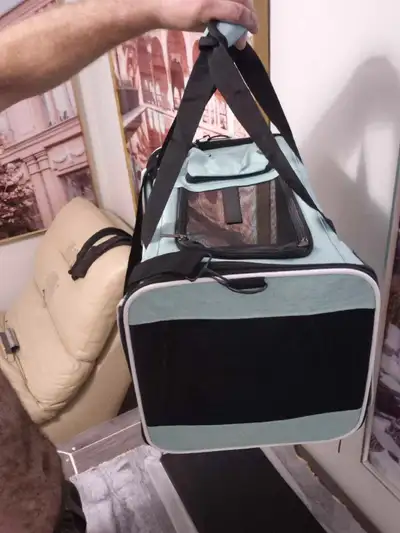 Brand new, never used very durable cat carrier, animal carrier, View more