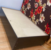 One single box bed with mattress 