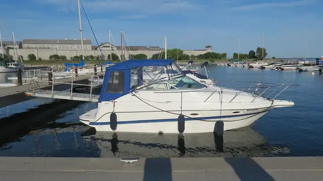 Bateau à moteur Maxum 2400 SE avec remoque EZ load in Powerboats & Motorboats in Shawinigan - Image 2