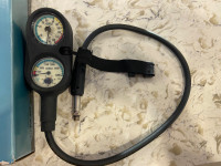Scuba diving combination gauge